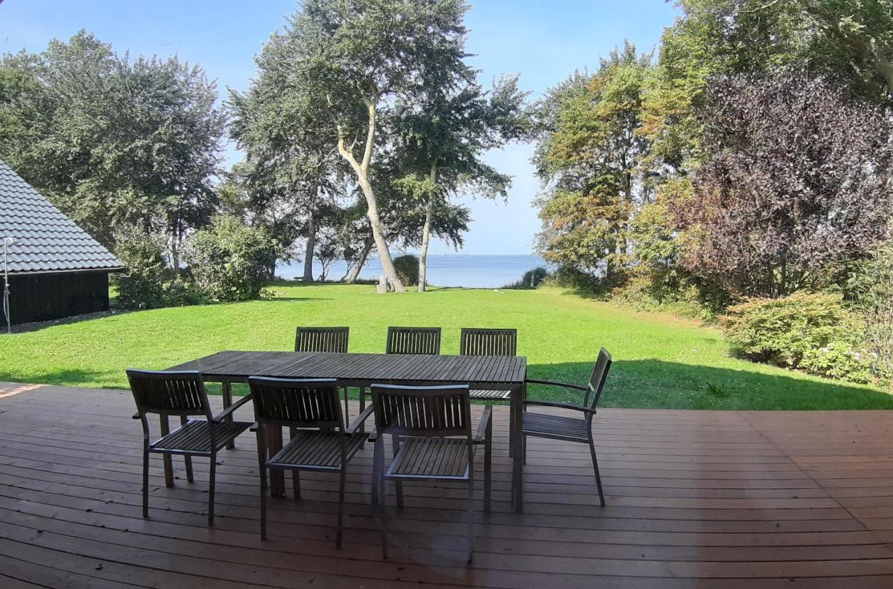 Ferienhaeuser Boddenstrand Wiek auf Ruegen Exterior photo