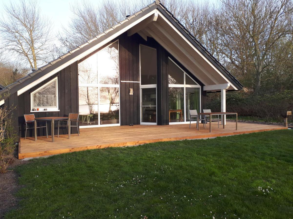 Ferienhaeuser Boddenstrand Wiek auf Ruegen Exterior photo